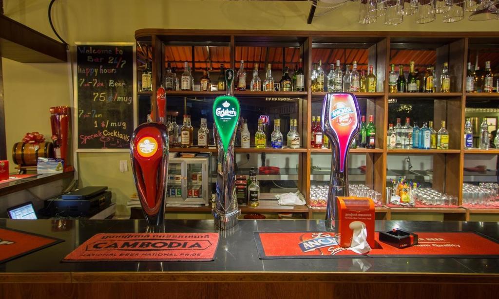 Sakal Guesthouse Restaurant & Bar シアヌークビル エクステリア 写真